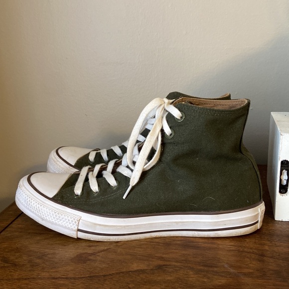 Converse - Picture 2 of 4